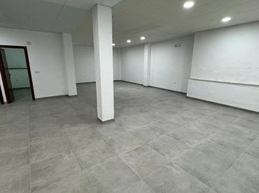 Local commercial à vendre à Cabra