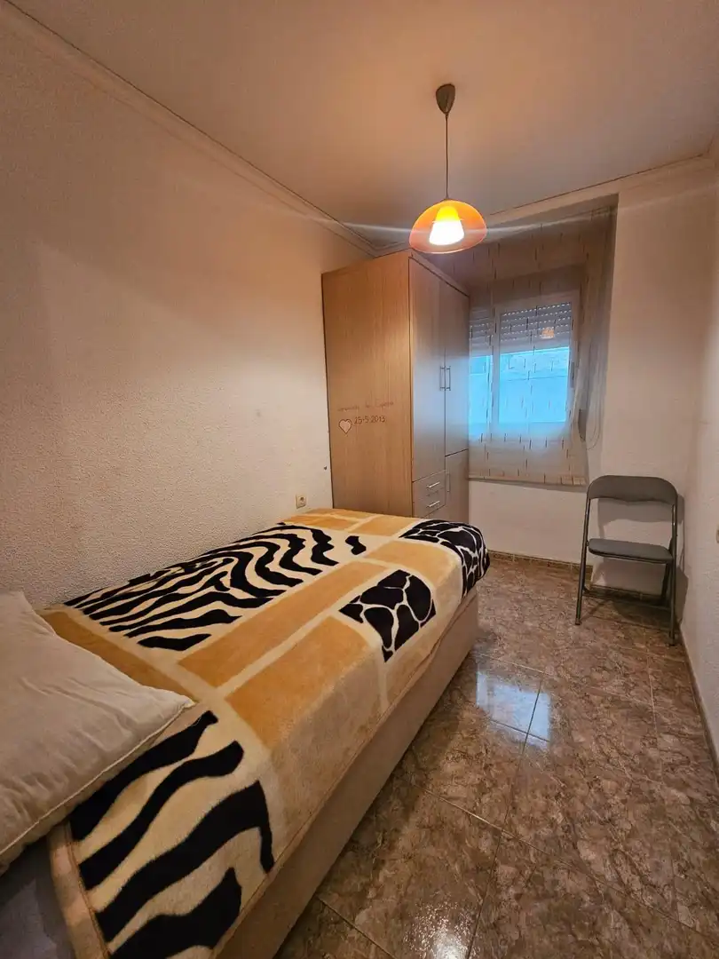 Bedroom of Flat for sale in Valencia  with Air Conditioner, Storage room and Balcony
