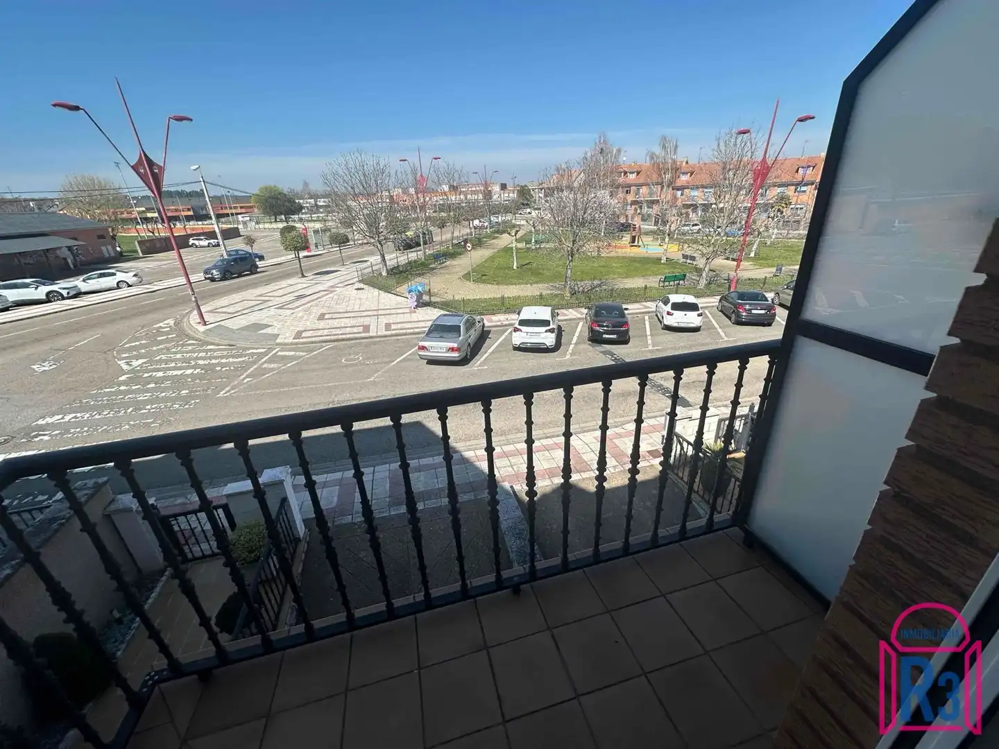 Terrassa de Casa adosada en venda en San Andrés del Rabanedo amb Calefacció, Jardí privat i Traster