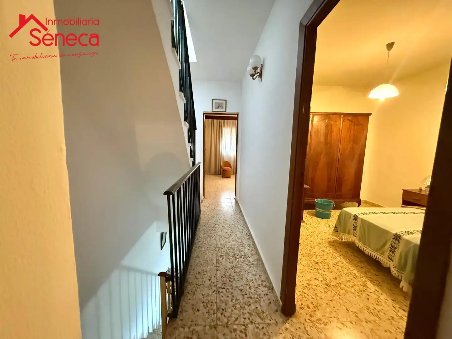Casa adosada en venda en Córdoba amb Calefacció, Terrassa i Moblat