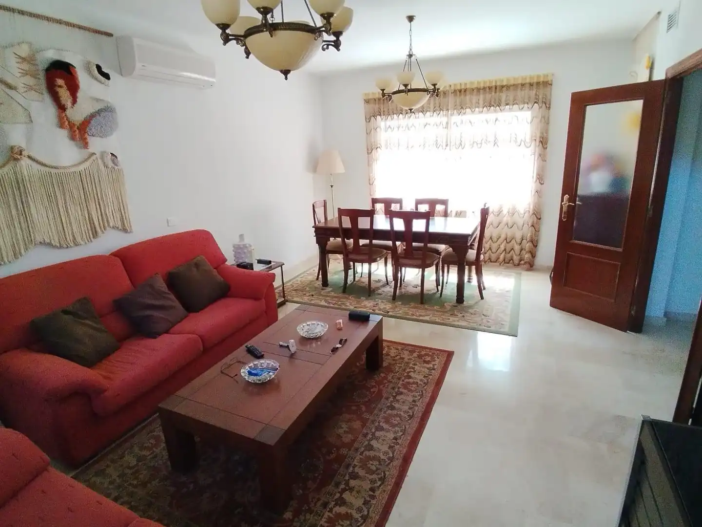 Sala d'estar de Casa o xalet en venda en Cáceres amb Aire condicionat, Calefacció i Jardí privat