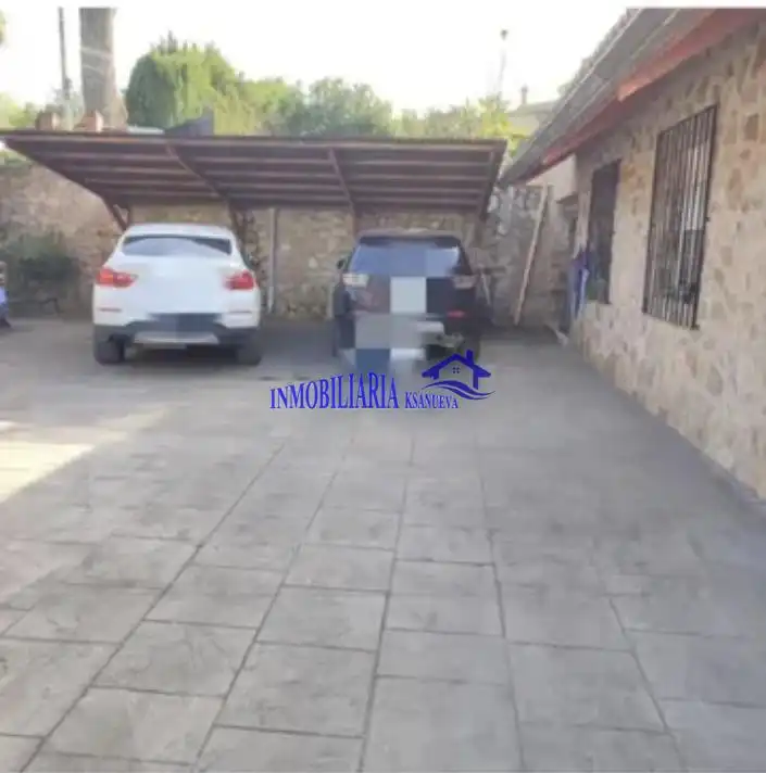 Aparcament de Casa o xalet en venda en Córdoba amb Piscina