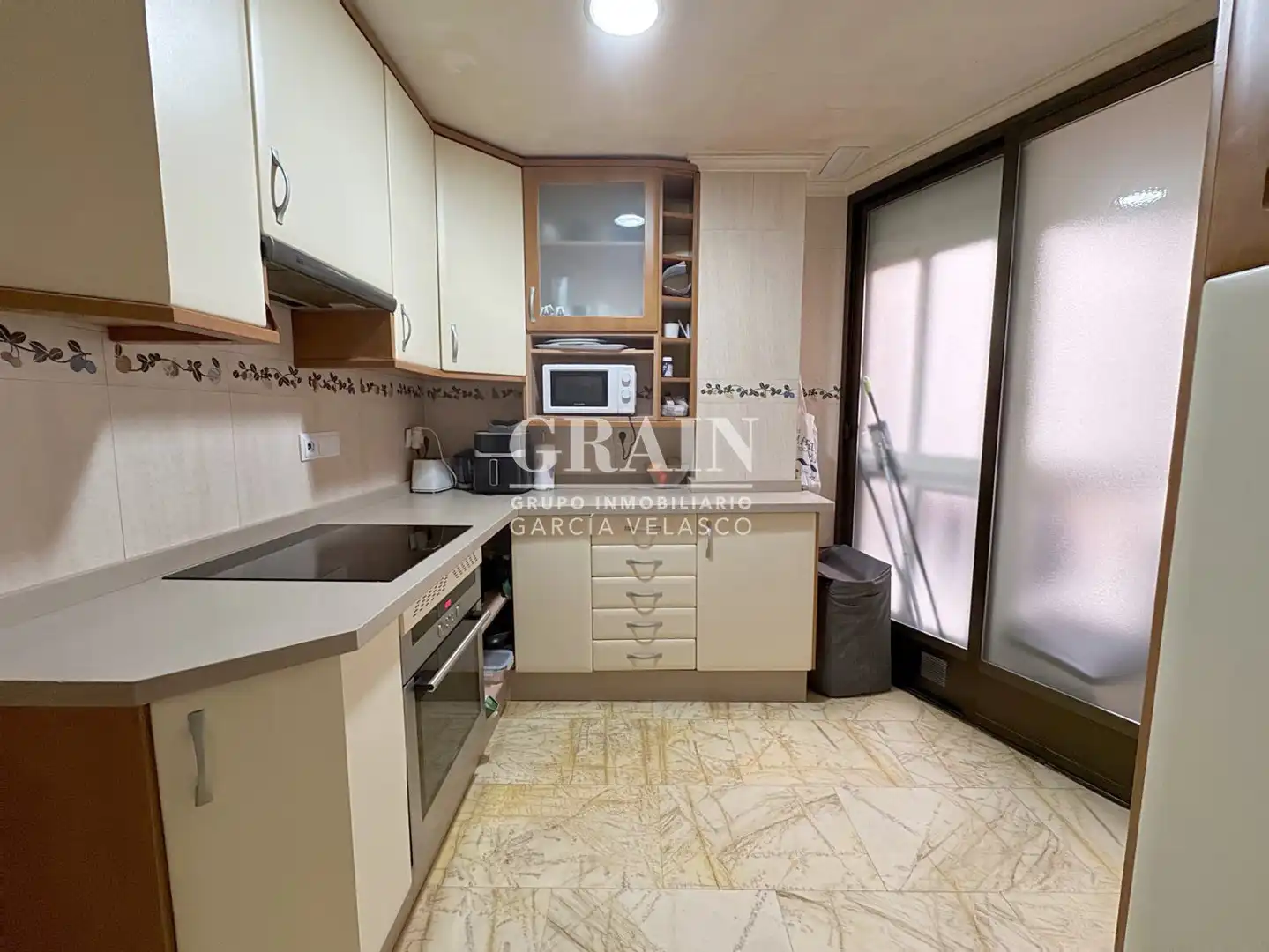 Kitchen of Flat for sale in Albacete  with Air Conditioner, Heating and Parquet flooring
