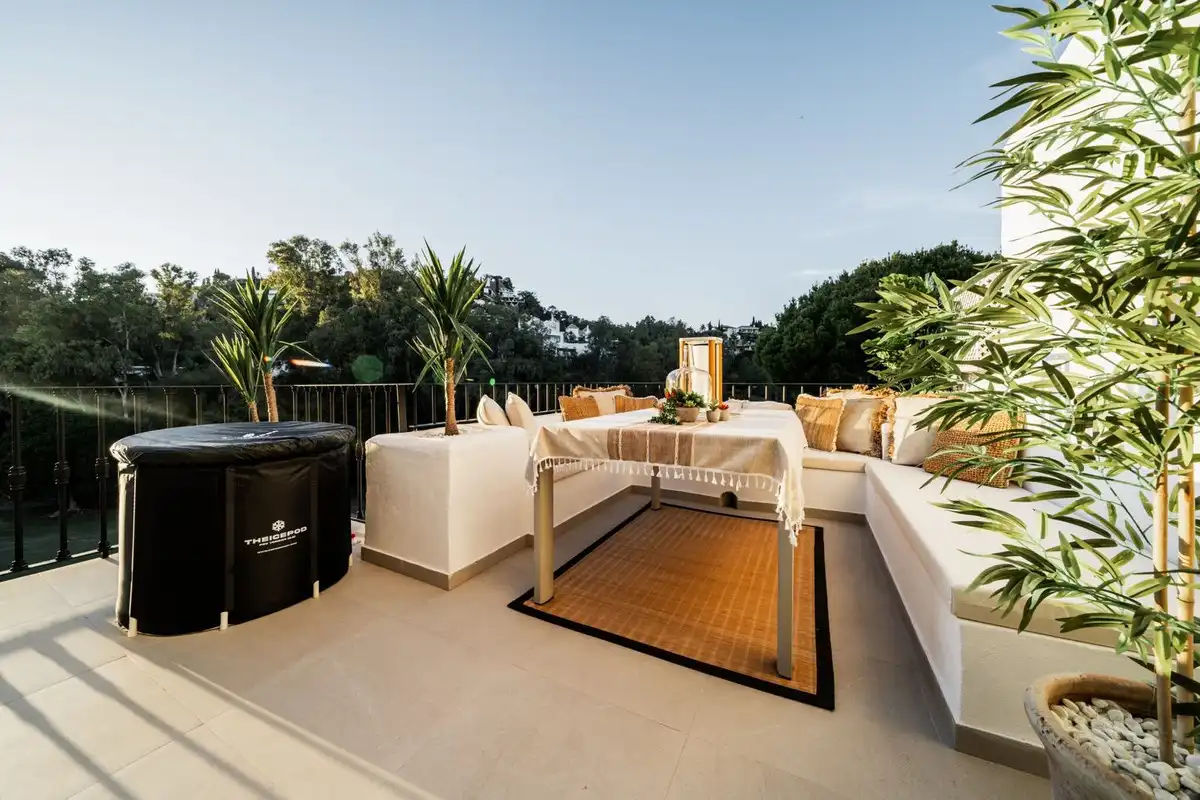 Duplex with pool for sale in La Quinta