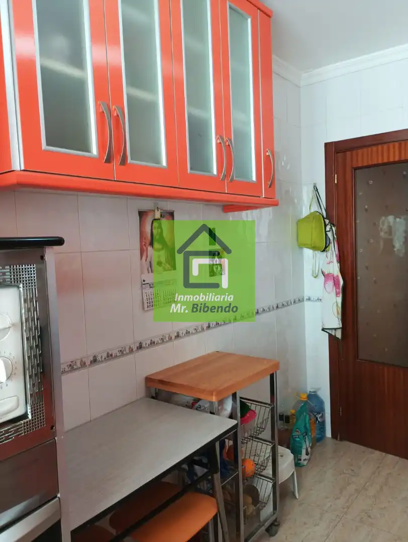 Cuina de Casa o xalet en venda en Muelas del Pan amb Calefacció i Jardí privat