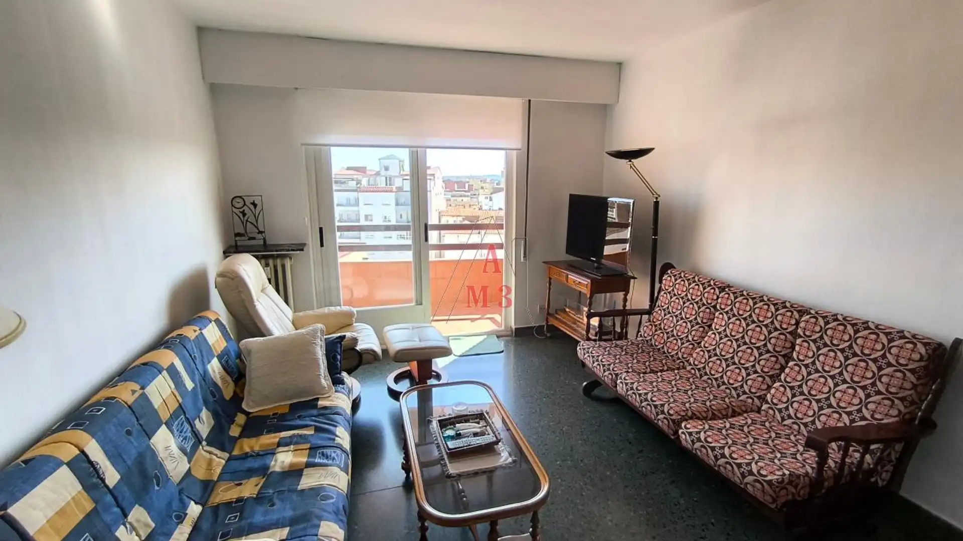 Sala de estar de Piso en venta en León Capital  con Calefacción, Terraza y Trastero