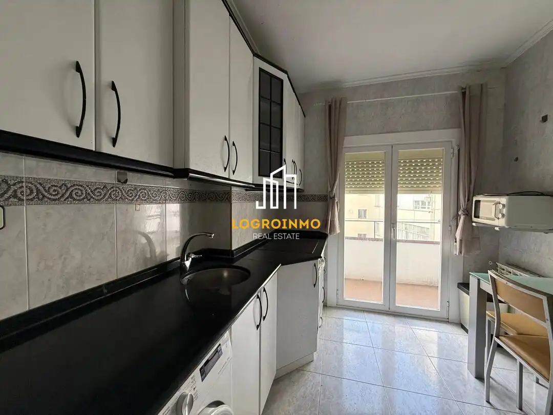 Exterior view of Flat for sale in  Logroño  with Heating, Parquet flooring and Terrace