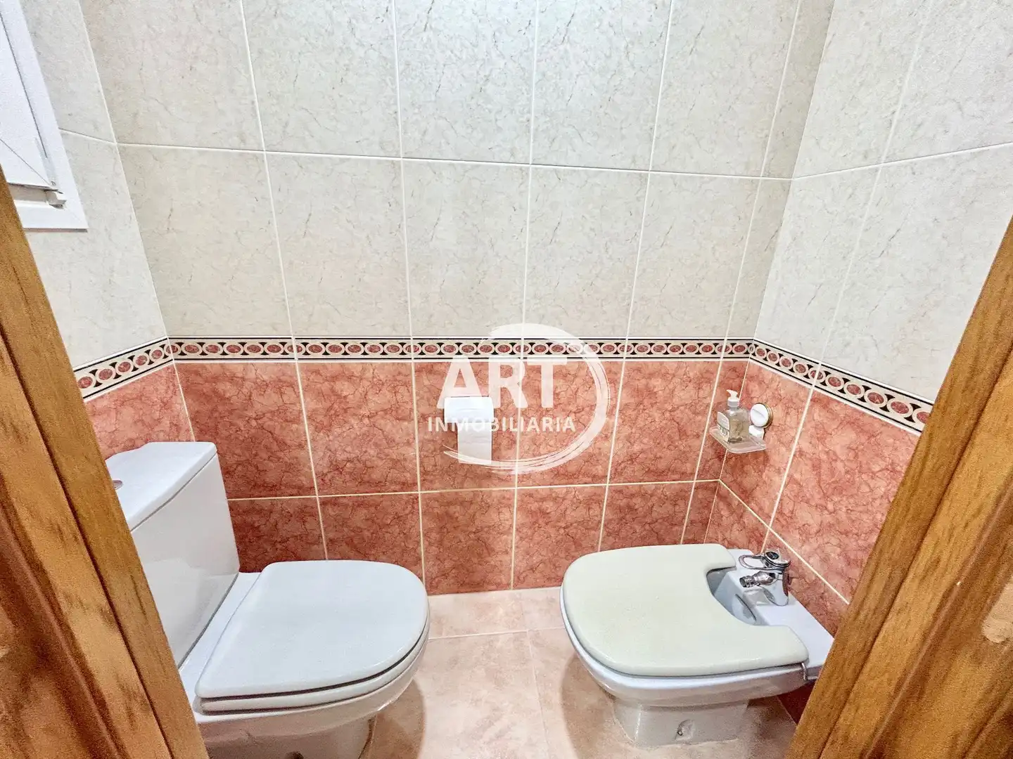 Bathroom of Houses for sale in L'Eliana  with Air Conditioner, Heating and Private garden