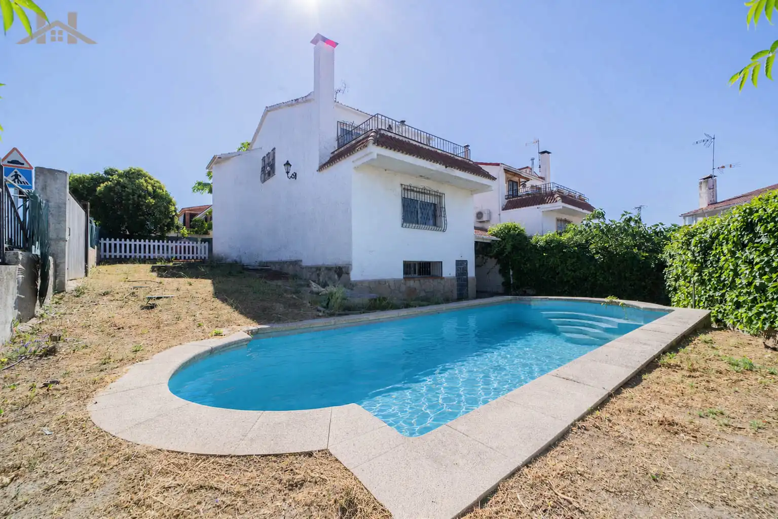 Piscina de Casa adosada en venda en Villanueva de Perales amb Aire condicionat, Calefacció i Jardí privat