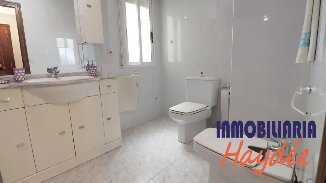Bathroom of Flat for sale in Melide  with Heating, Storage room and Furnished