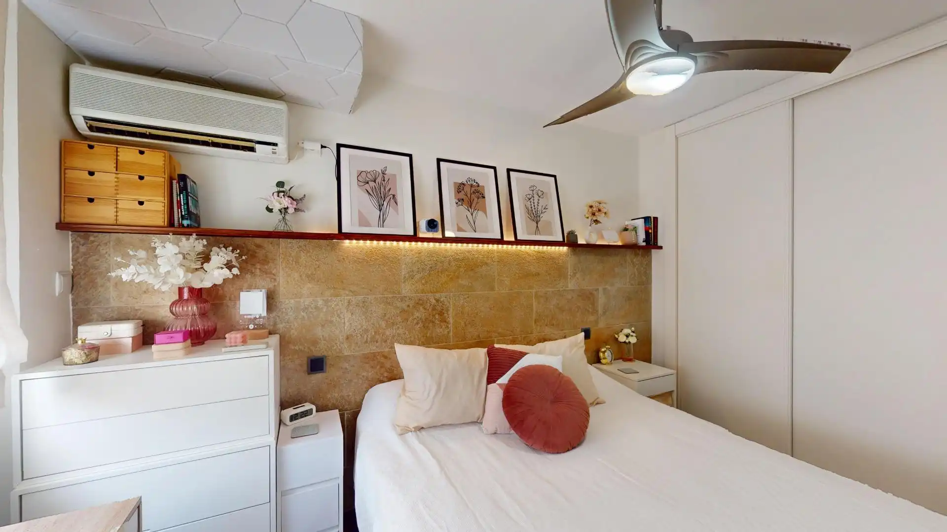 Apartamento con terraza en venta en Calle FORMENTERA, imagen 13