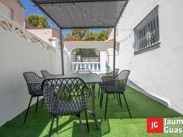 Adosado con jardín en venta en Avenida de les Marqueses