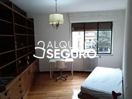 Habitación de Piso de alquiler en Vitoria - Gasteiz con Calefacción