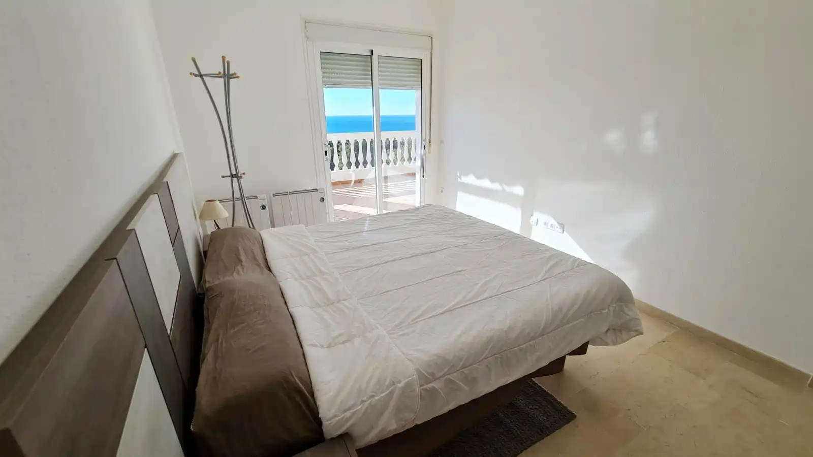 Dormitori de Casa o xalet en venda en Benalmádena amb Aire condicionat, Jardí privat i Terrassa