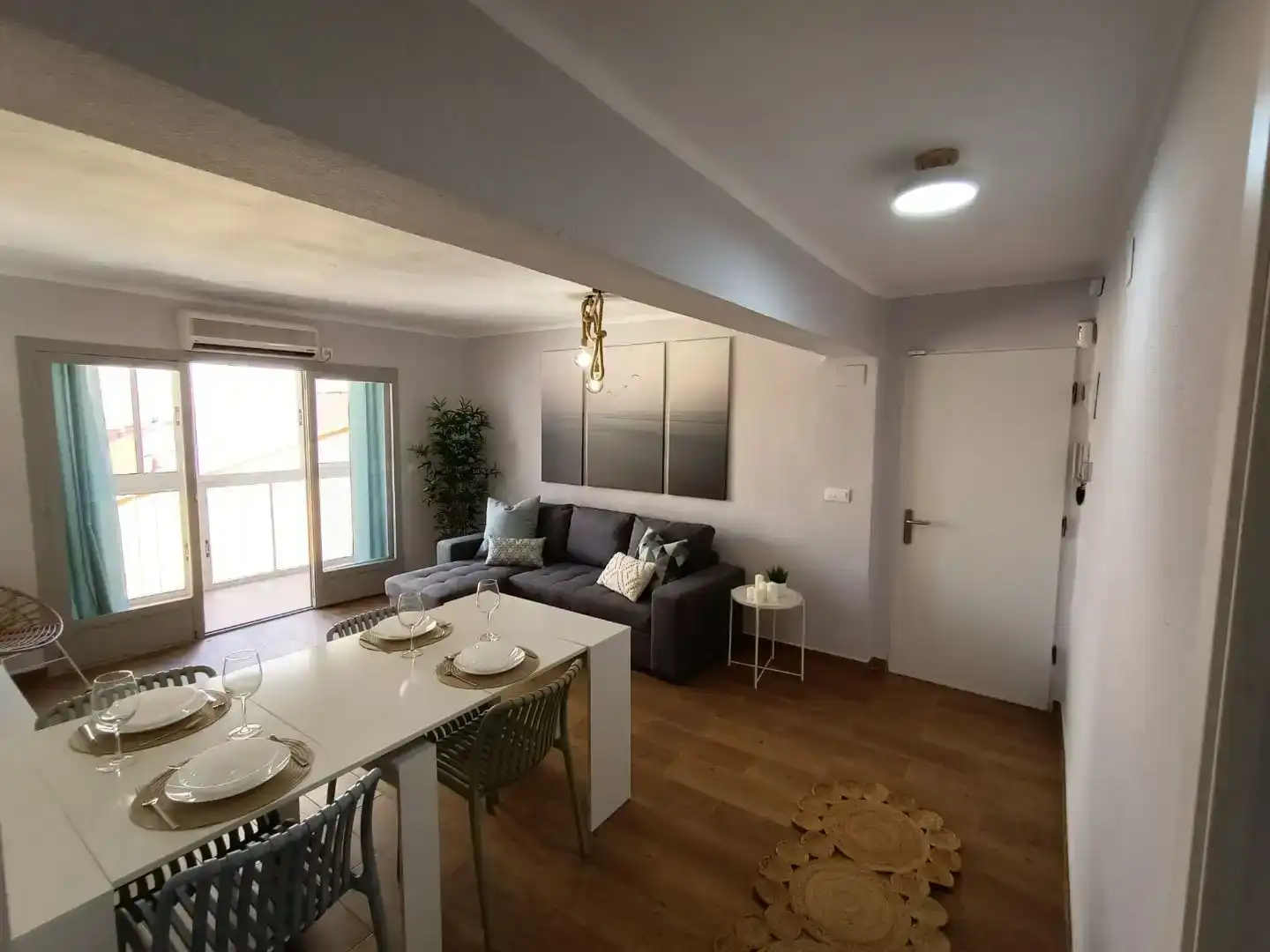 Wohnzimmer von Wohnung zur Miete in Cullera mit Klimaanlage und Möbliert