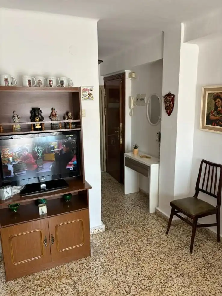 Sala de estar de Piso en venta en Almería con Aire acondicionado y Balcón