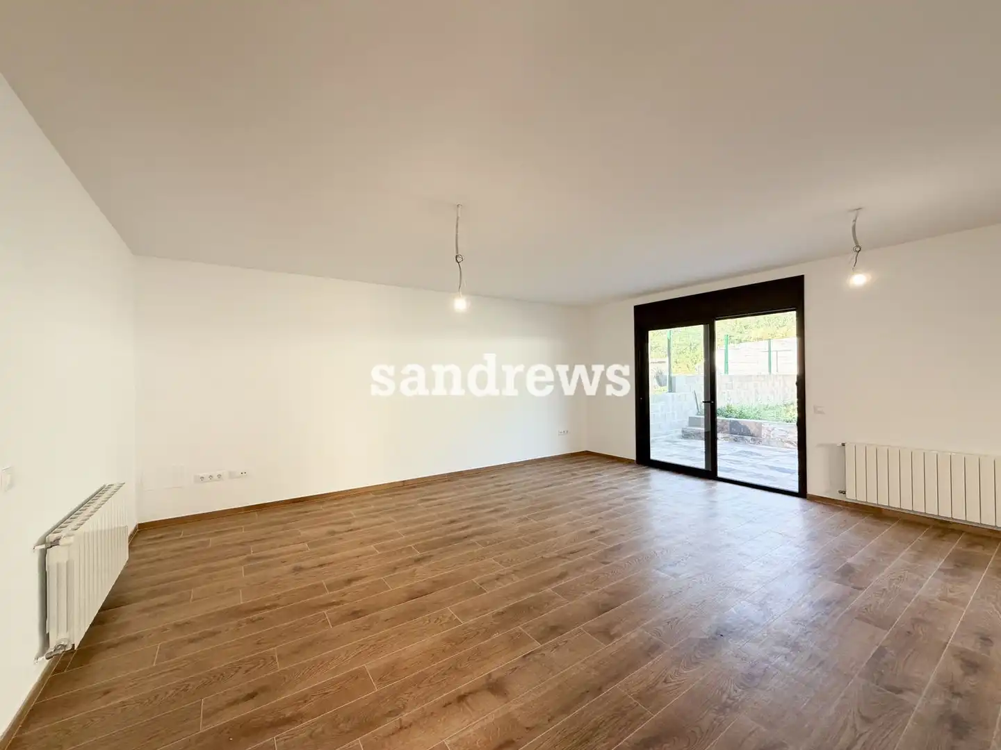 Sala d'estar de Casa adosada en venda en Agullana amb Aire condicionat, Calefacció i Jardí privat