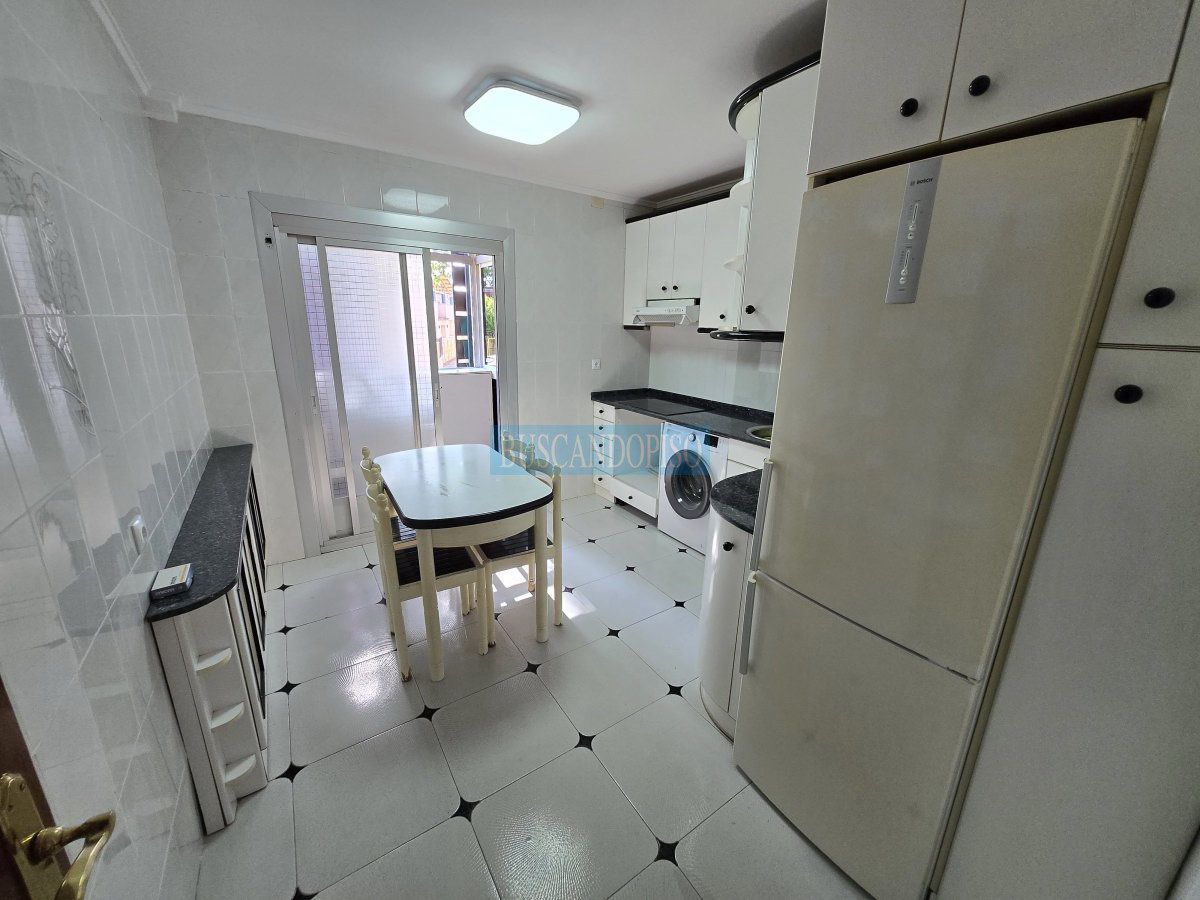 Kitchen of Flat to rent in  Logroño  with Heating, Parquet flooring and Terrace