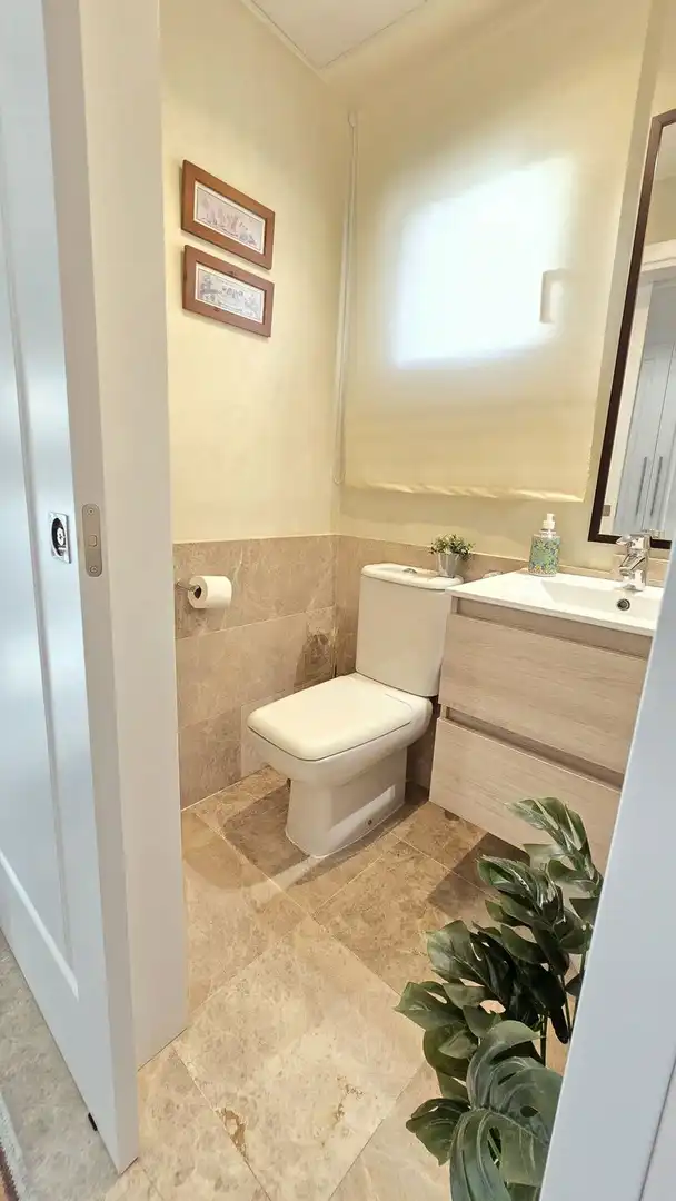 Bany de Casa o xalet en venda en Marbella amb Jardí privat, Terrassa i Traster