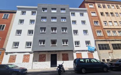 Vista exterior de Apartament en venda en León Capital  amb Aire condicionat, Calefacció i Traster