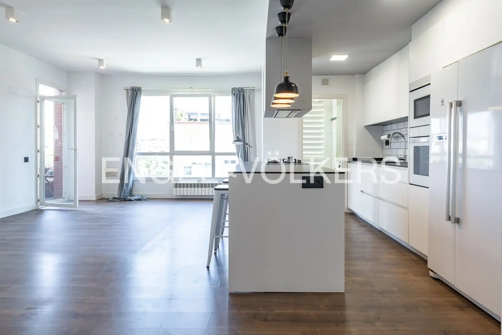 Cocina de Dúplex en venta en Montgat con Aire acondicionado, Calefacción y Jardín privado