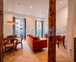 Sala d'estar de Pis en venda en  Madrid Capital amb Aire condicionat, Calefacció i Moblat