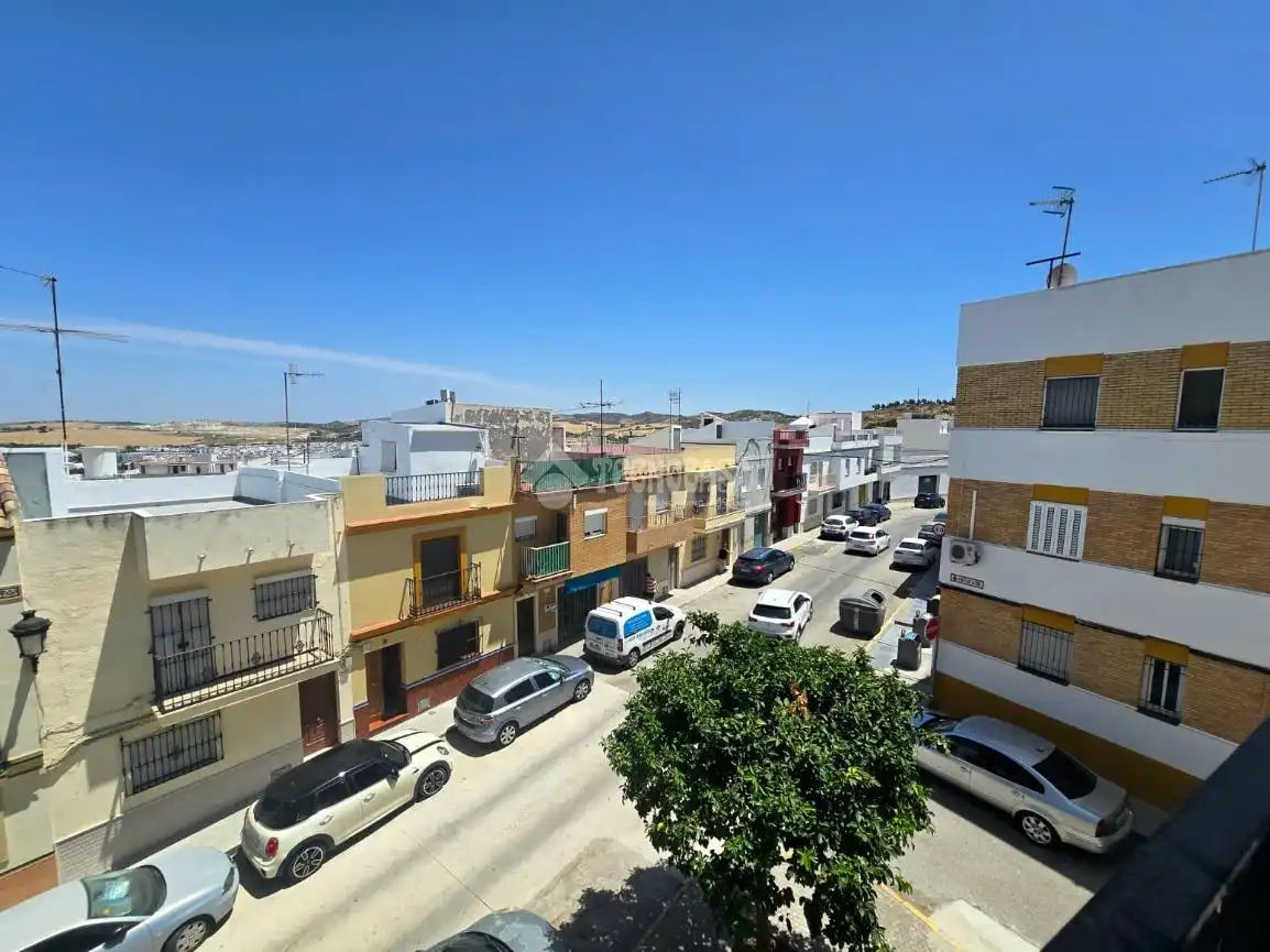 Vista exterior de Pis en venda en Morón de la Frontera
