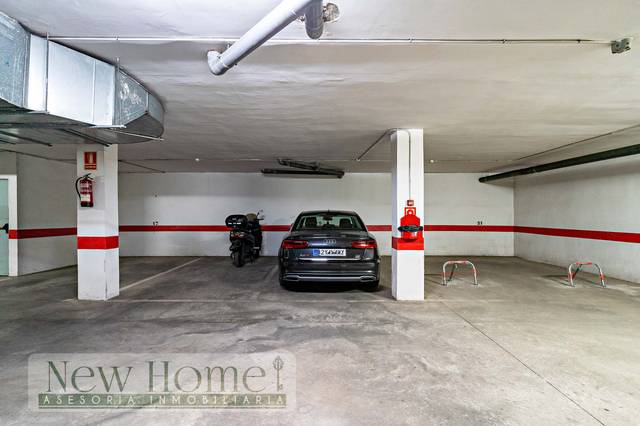 Garaje en Venta en Calle Olivo en El Parador de las Hortichuelas