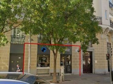 Local comercial en venda a Calle de Santa Engracia 129
