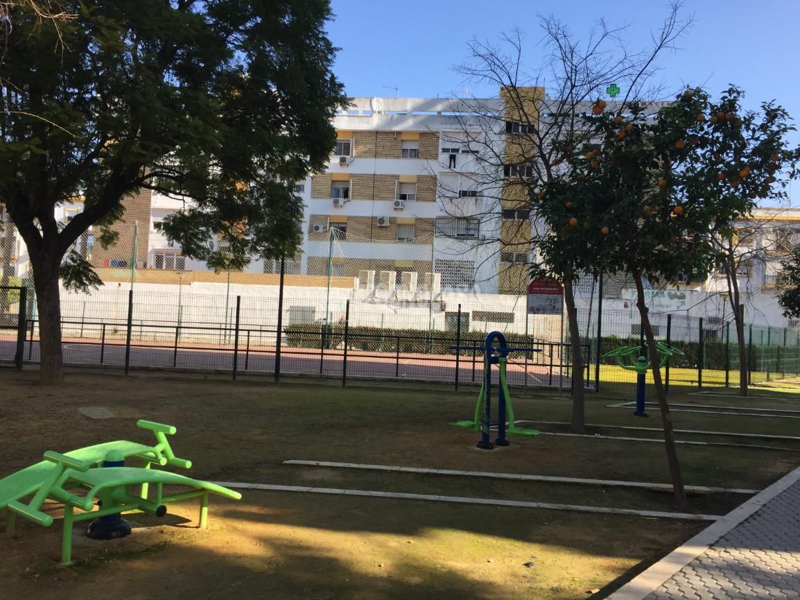Vista exterior de Pis en venda en  Sevilla Capital