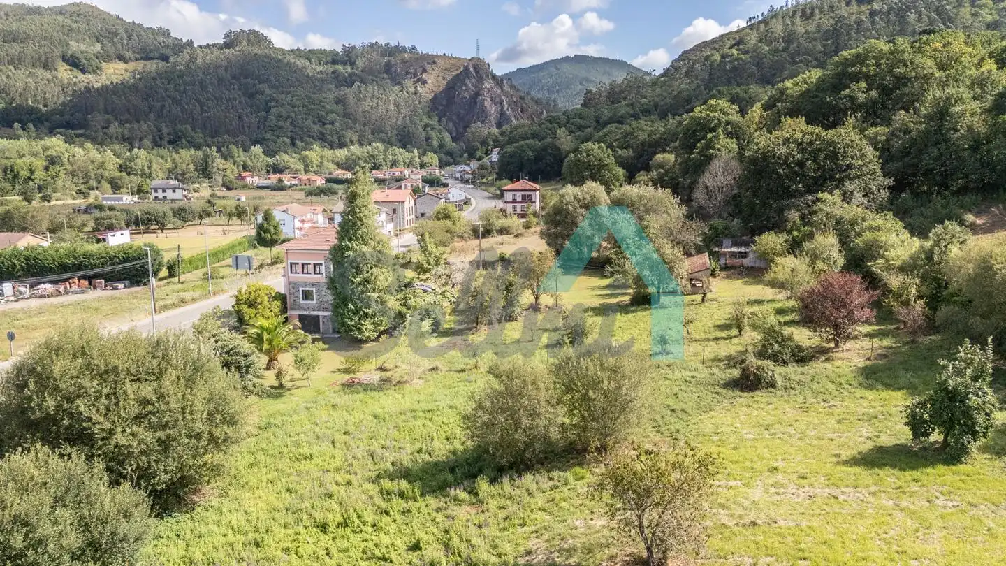 Casa o chalet en venta en Grado con Calefacción, Jardín privado y Parquet