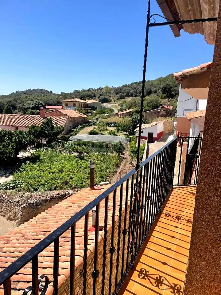 Exterior view of Houses for sale in Formiche Alto, Teruel