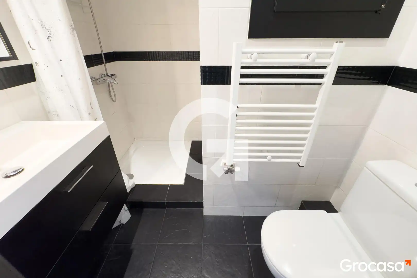 Baño de Piso en venta en Barcelona con Calefacción, Amueblado y Horno