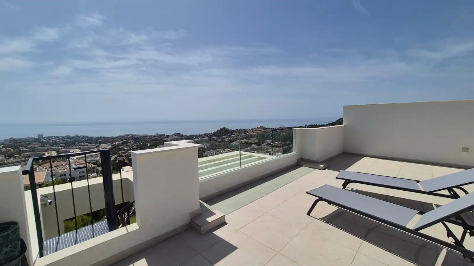 Terrassa de Àtic de lloguer en Benalmádena amb Aire condicionat, Calefacció i Jardí privat