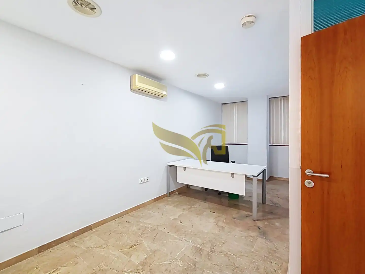 Local en venta en Alcantarilla con Aire acondicionado, Amueblado y Internet