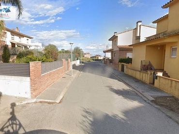 Chalet con jardín en venta en Calle RAMON MUNTANER