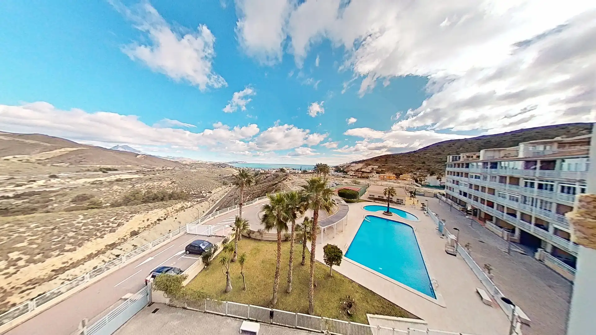 Schwimmbecken von Dachboden zum Verkauf in El Campello mit Klimaanlage, Heizung und Terrasse