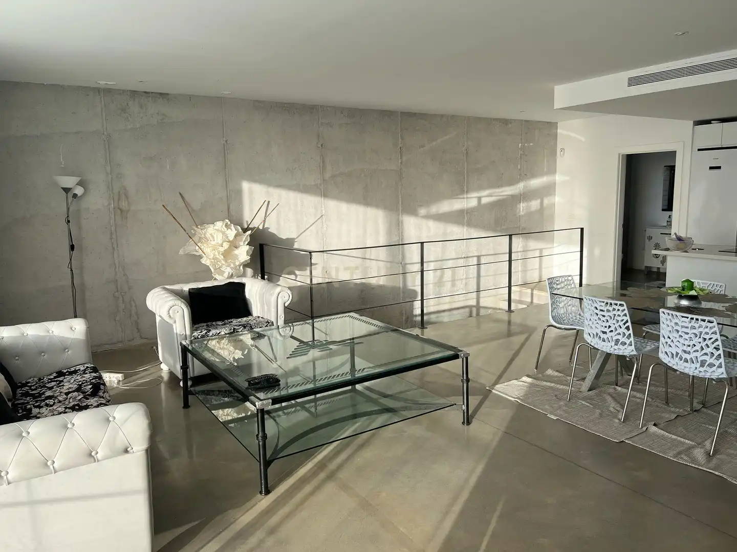 Sala d'estar de Casa o xalet en venda en Benalmádena amb Aire condicionat, Piscina i Rentadora