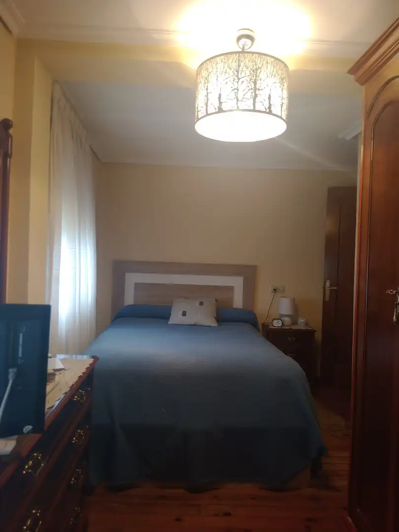 Habitación de Casa o chalet en venta en Parres con Calefacción y Jardín privado