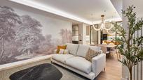 Sala d'estar de Apartament en venda en  Madrid Capital amb Moblat