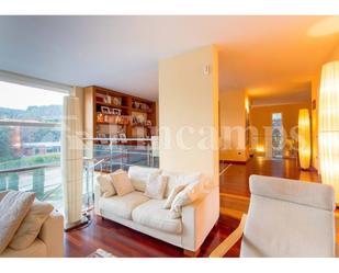 Sala d'estar de Casa o xalet en venda en Matadepera amb Aire condicionat, Jardí privat i Terrassa