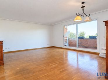 Penthouse mit Pool zum Verkauf in Calle Picasso 12