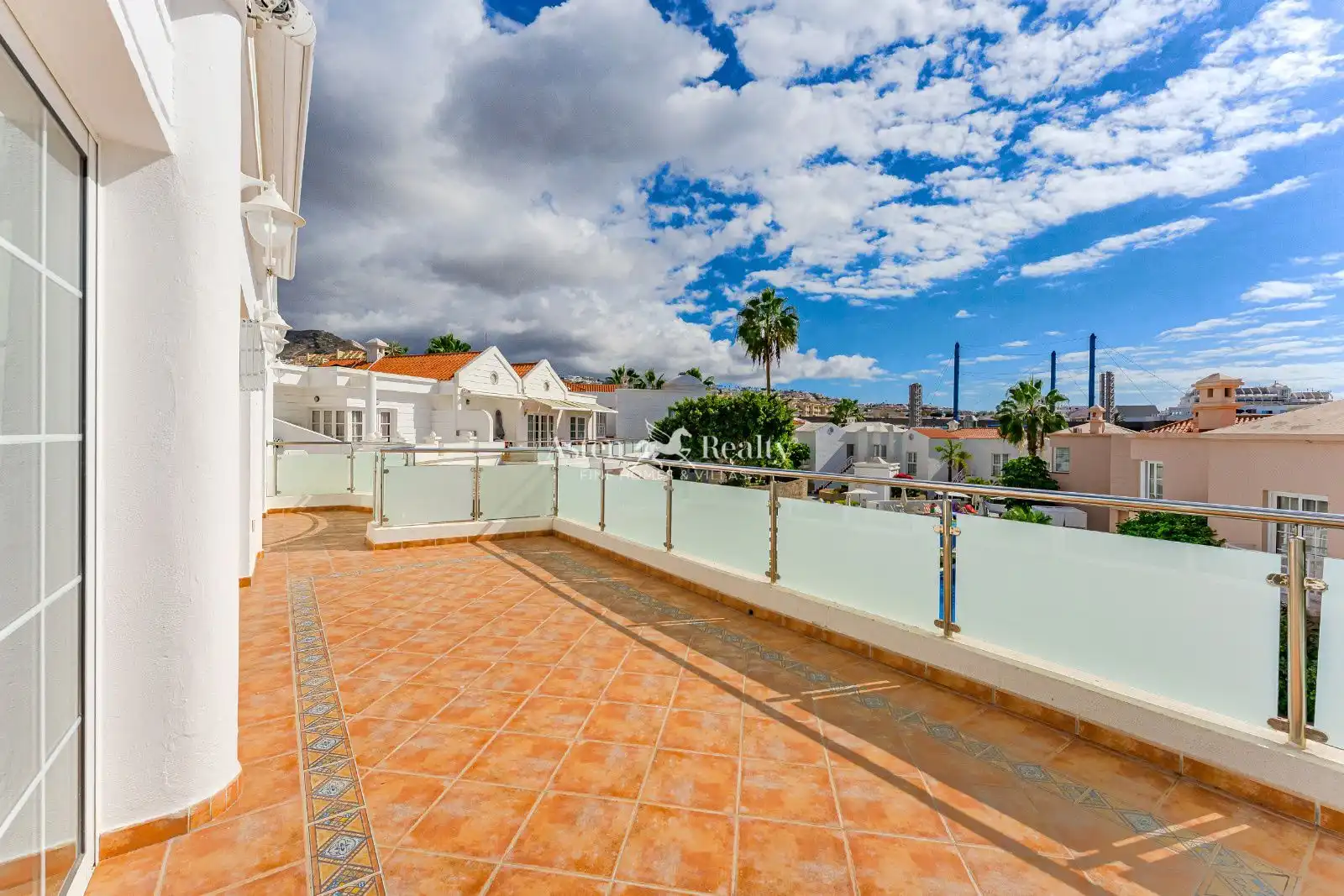 Außenansicht von Dachboden zum Verkauf in Adeje mit Klimaanlage, Terrasse und Schwimmbad