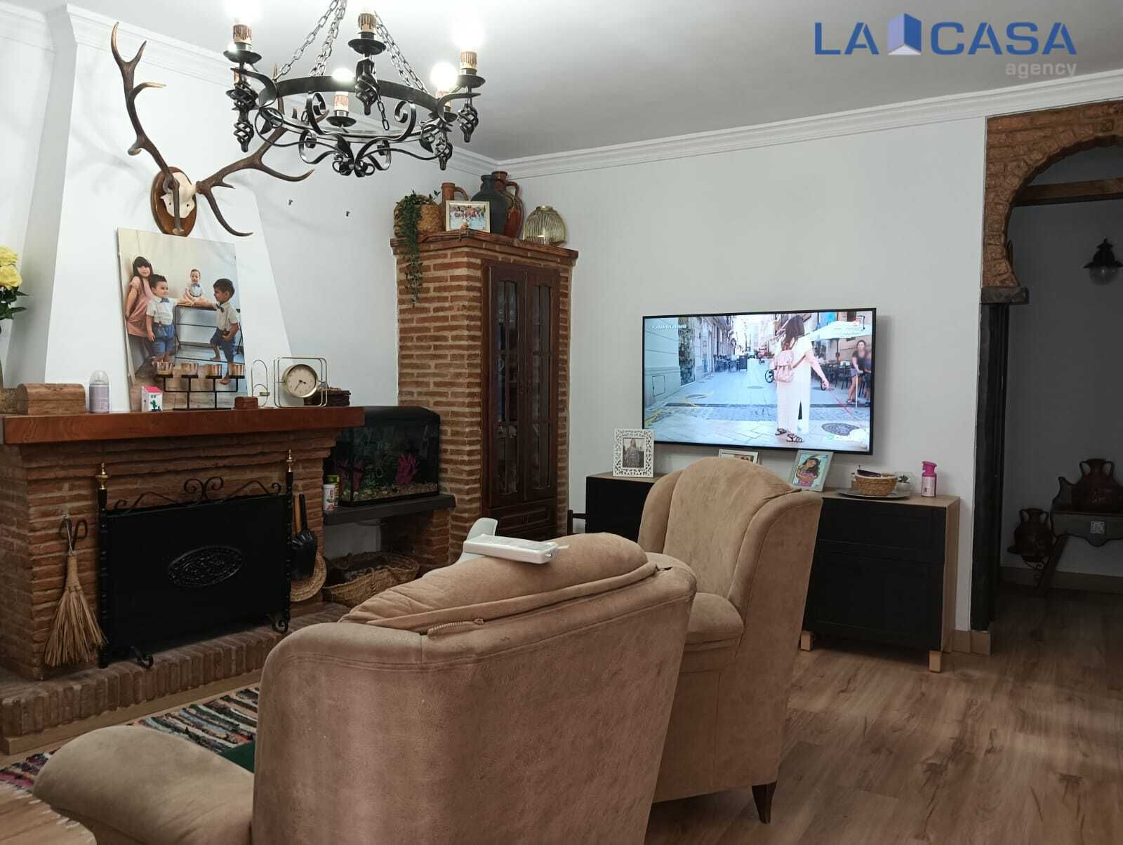 Sala d'estar de Casa o xalet en venda en Algeciras amb Terrassa i Balcó