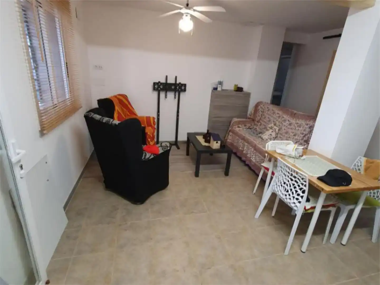 Wohnung zum Verkauf in Casas de Millán mit Schwimmbad