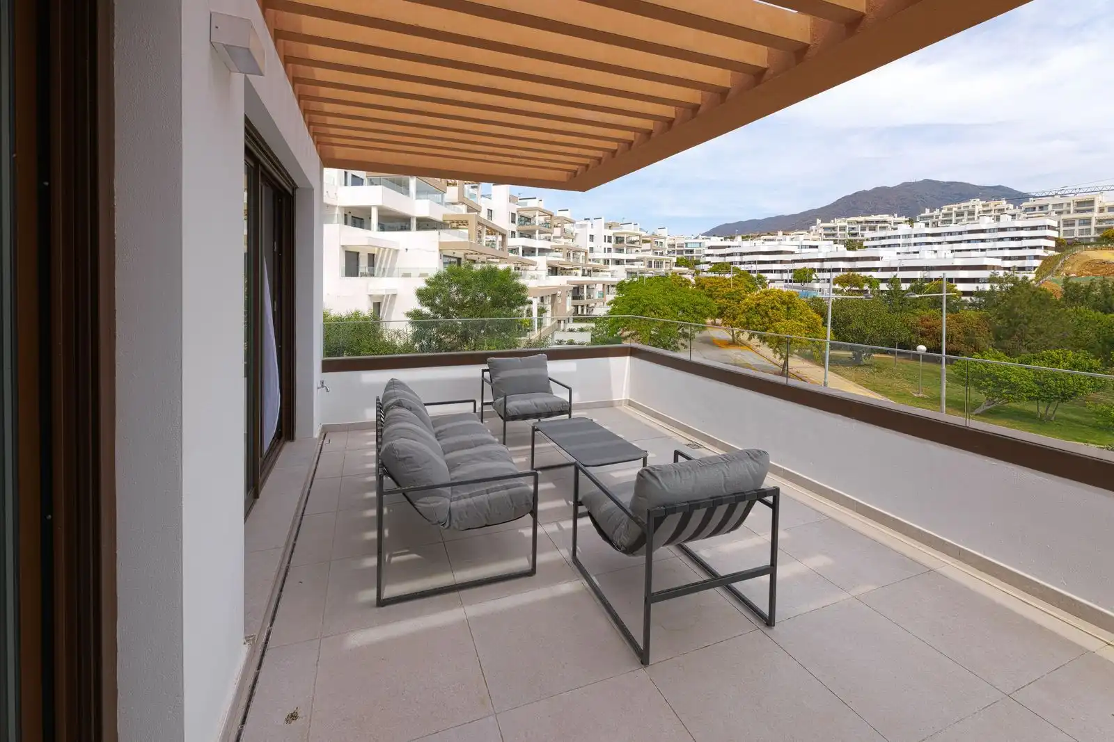Piso con piscina en venta en Calle Lituania 5-7, imagen 15