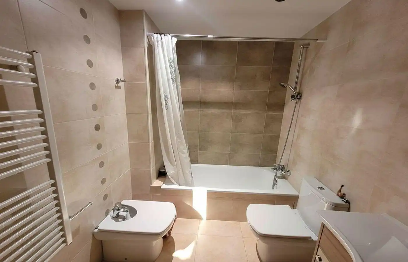 Bathroom of Apartments for sale in Balaguer  with Air Conditioner, Heating and Terrace