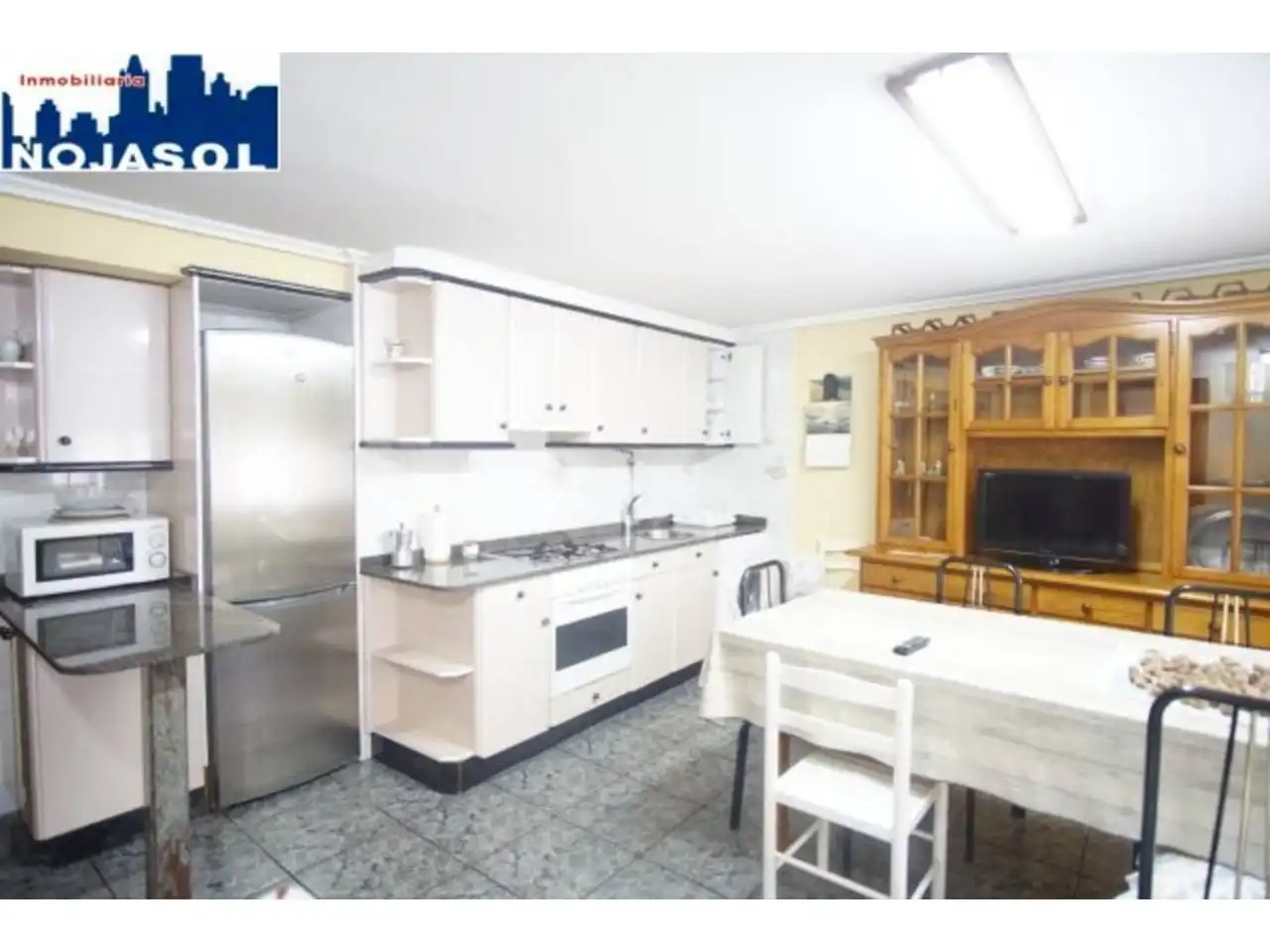 Casa amb jardí en venda a Calle HELGUERAS, imagen 3