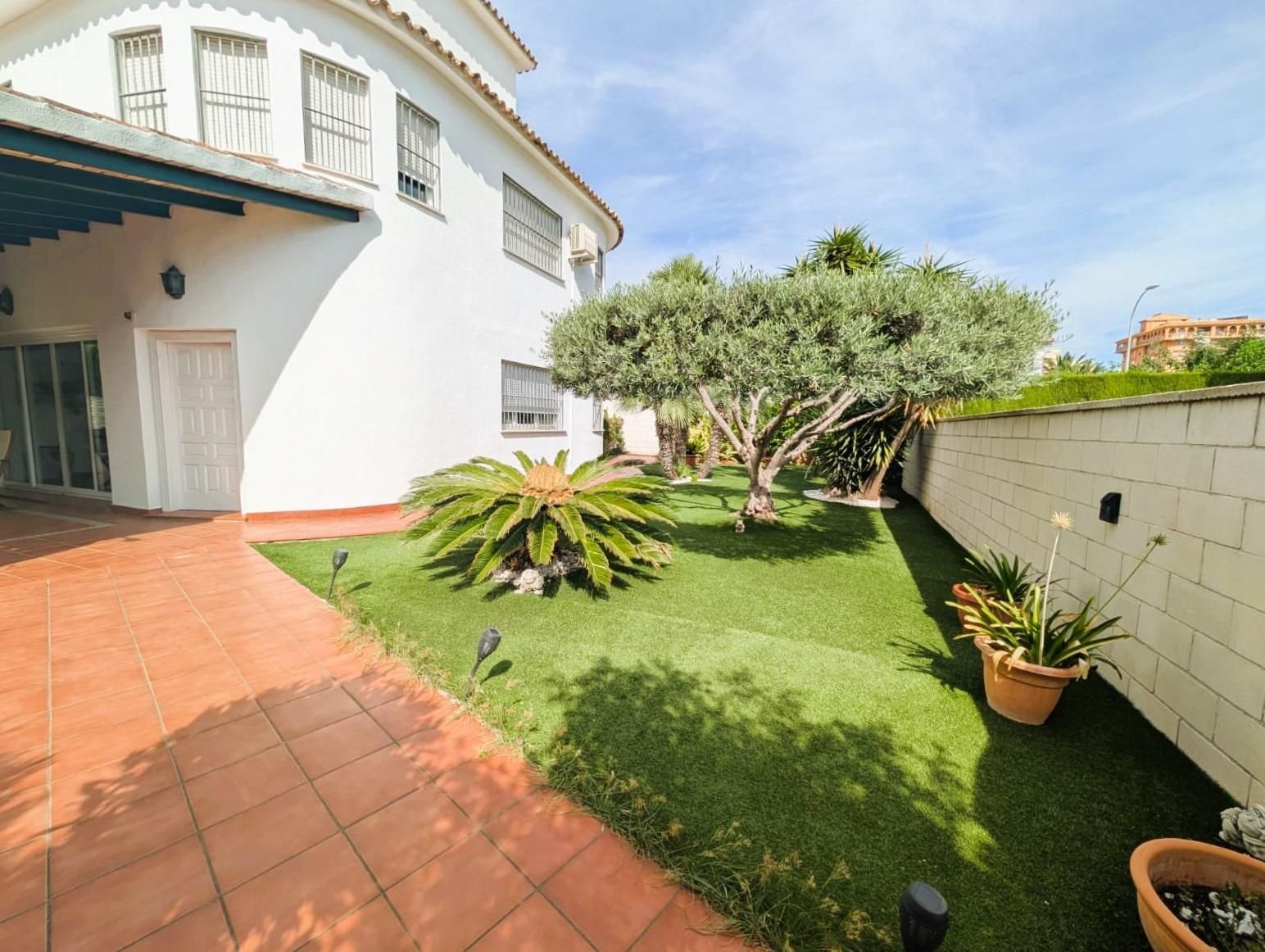 Jardí de Casa o xalet en venda en Gandia amb Calefacció, Jardí privat i Terrassa