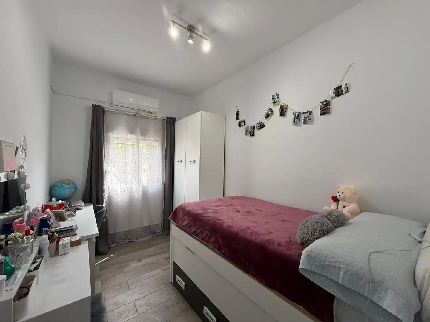 Dormitori de Casa o xalet en venda en Utrera amb Jardí privat, Terrassa i Piscina